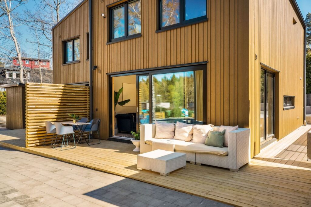 Bygge av trädäck & altan. Hässelby